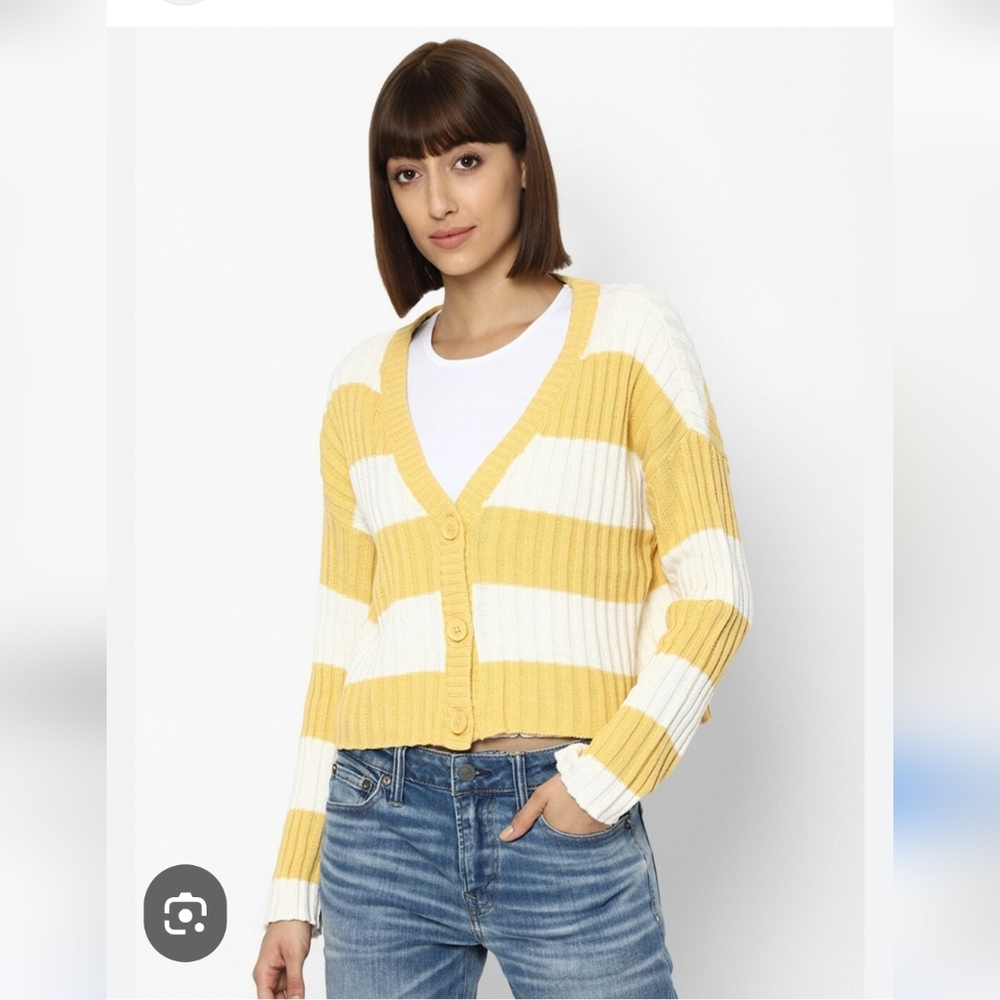 American Eagle Cropped Striped V-Neck Button Cardigan - Yellow & Ivory M